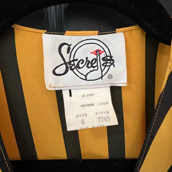 VINTAGE top! - Picture 3 of 6